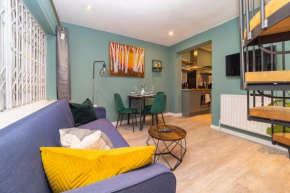 SUPER CENTRAL MEWS HOUSE * NEXT TO LANES* SLEEP 5